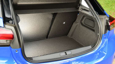 Corsa e clearance boot space